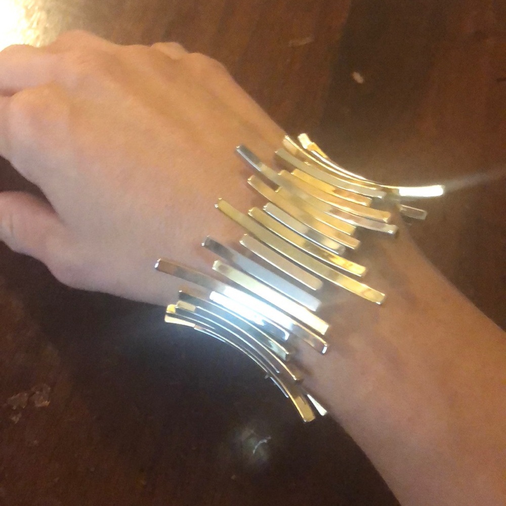 1$ if you buy 4 or more costume jewelry.